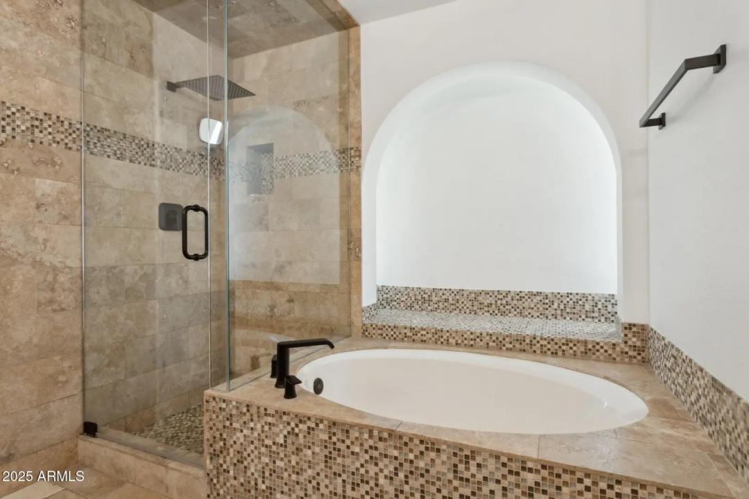 Real Estate Picture 24