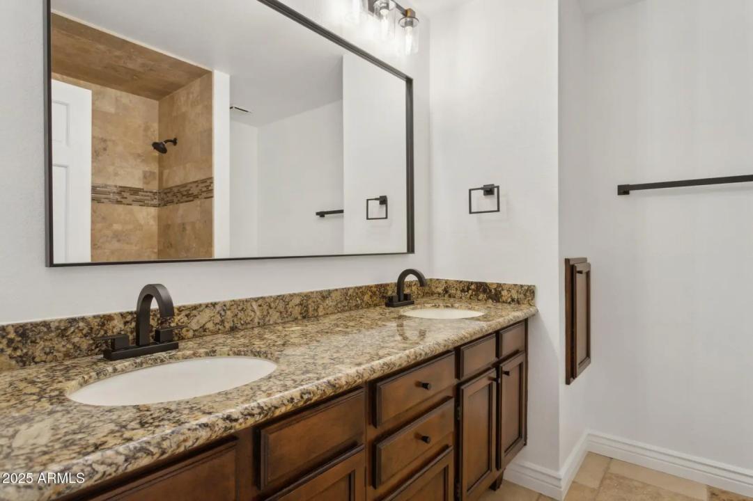 Real Estate Picture 28