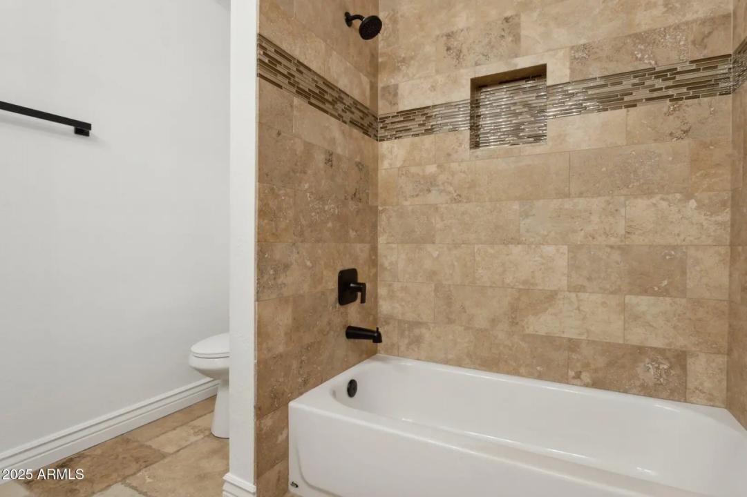 Real Estate Picture 29
