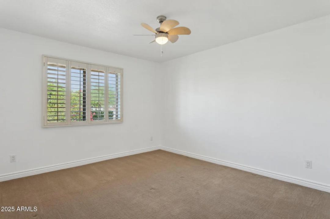 Real Estate Picture 30