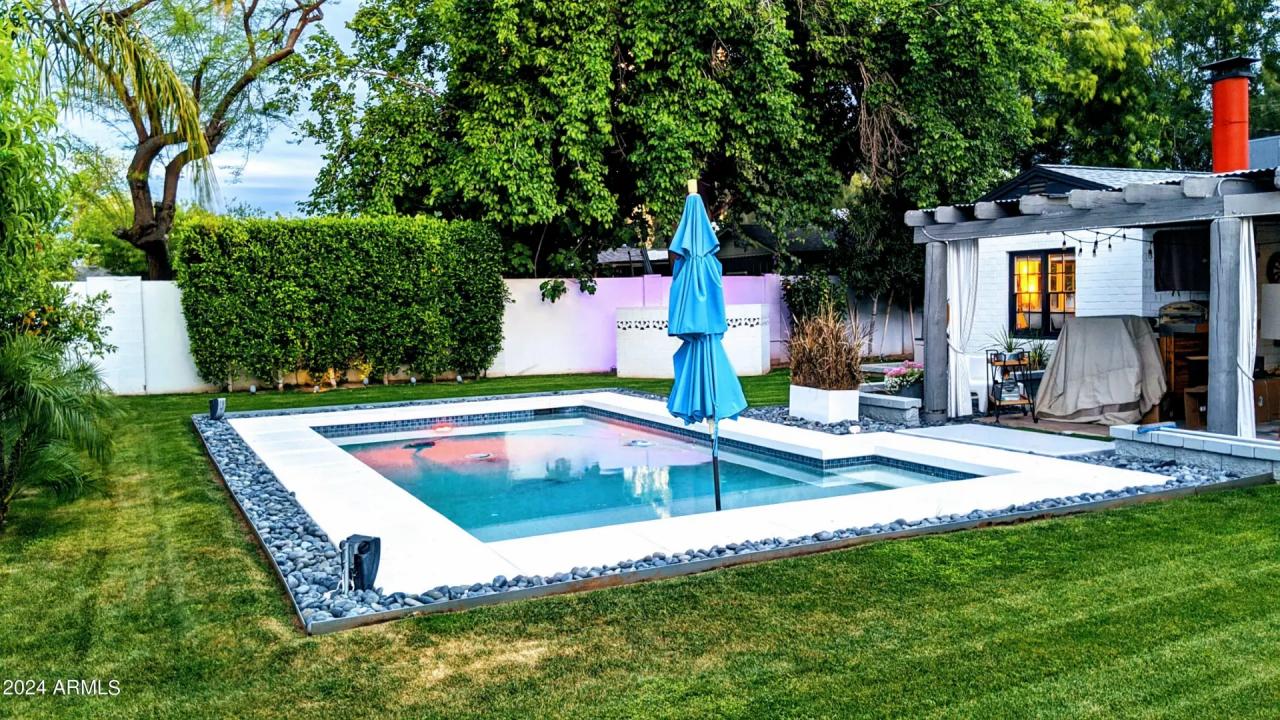 Real Estate Picture 2