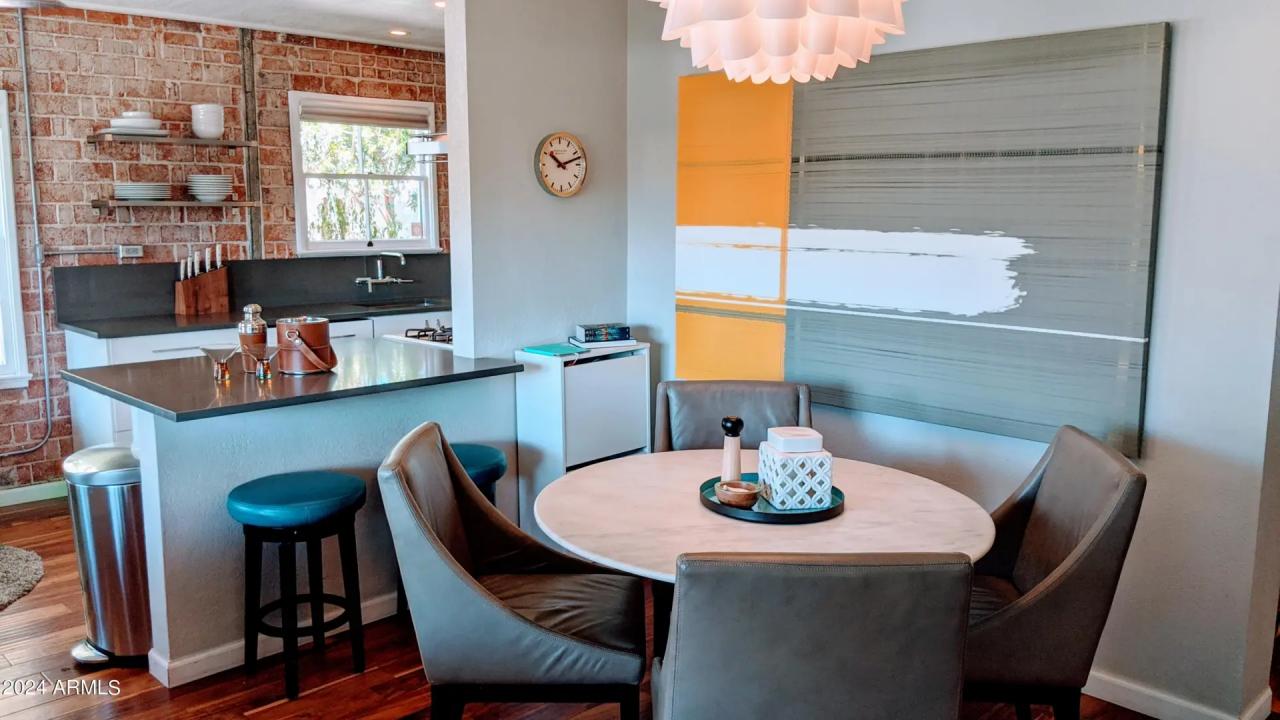 Real Estate Picture 3