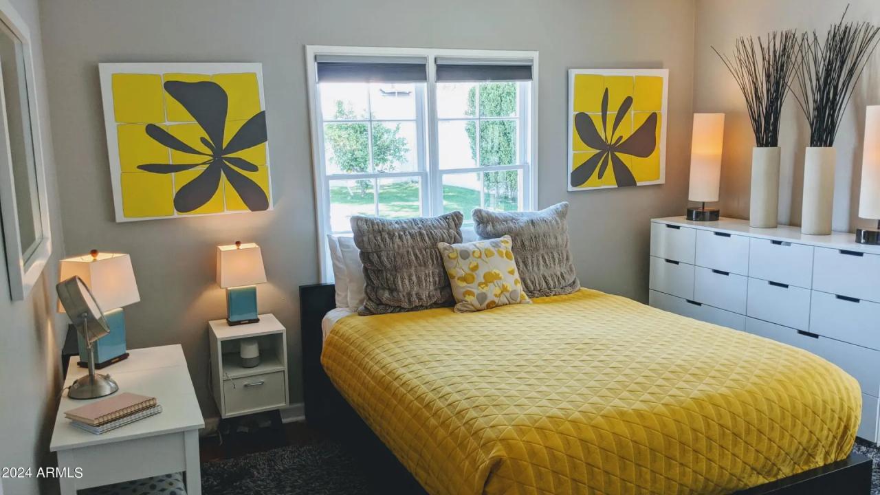 Real Estate Picture 11