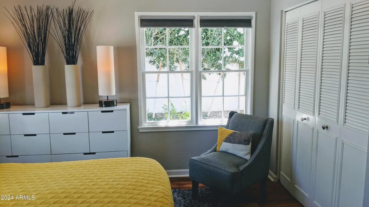 Real Estate Picture 12