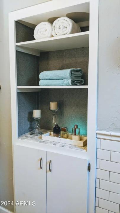Real Estate Picture 13