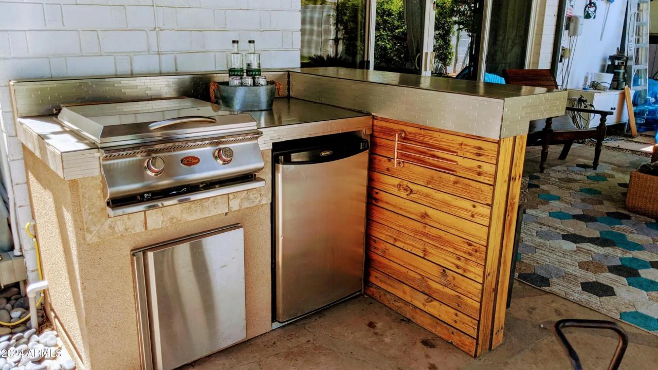 Real Estate Picture 18