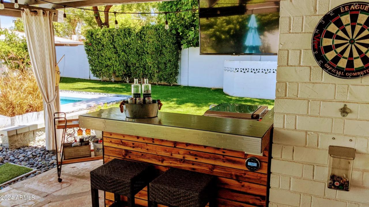 Real Estate Picture 20
