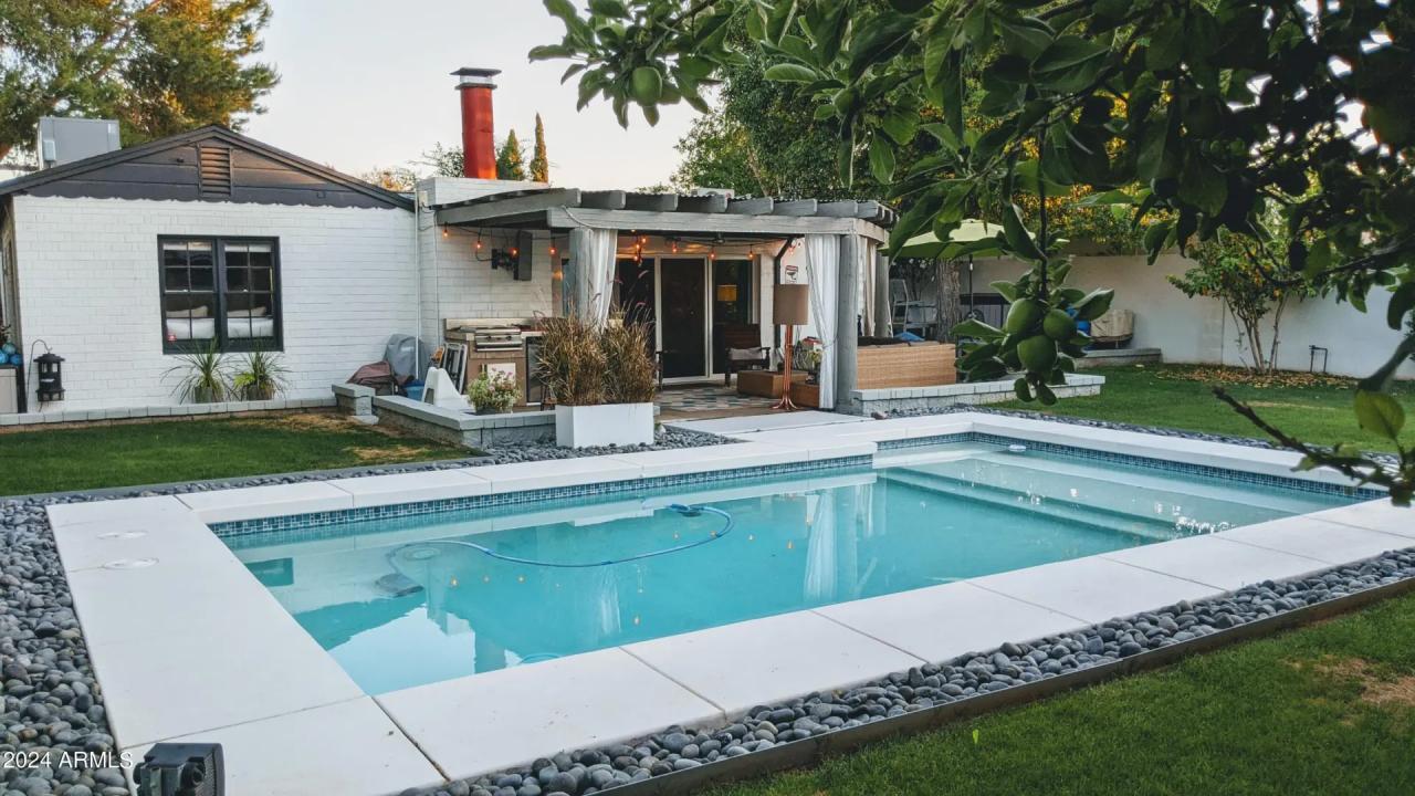 Real Estate Picture 21