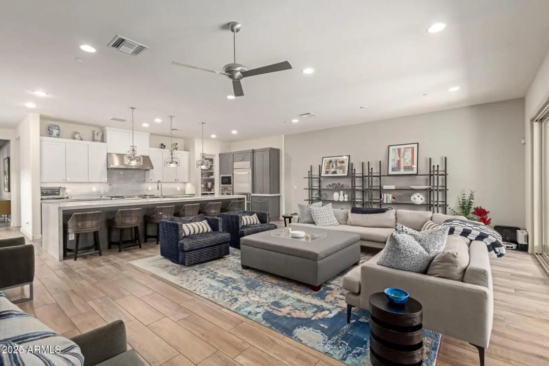 Real Estate Picture 13