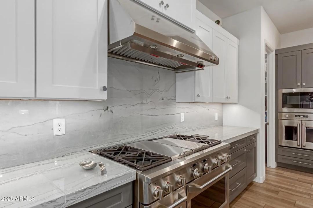 Real Estate Picture 10