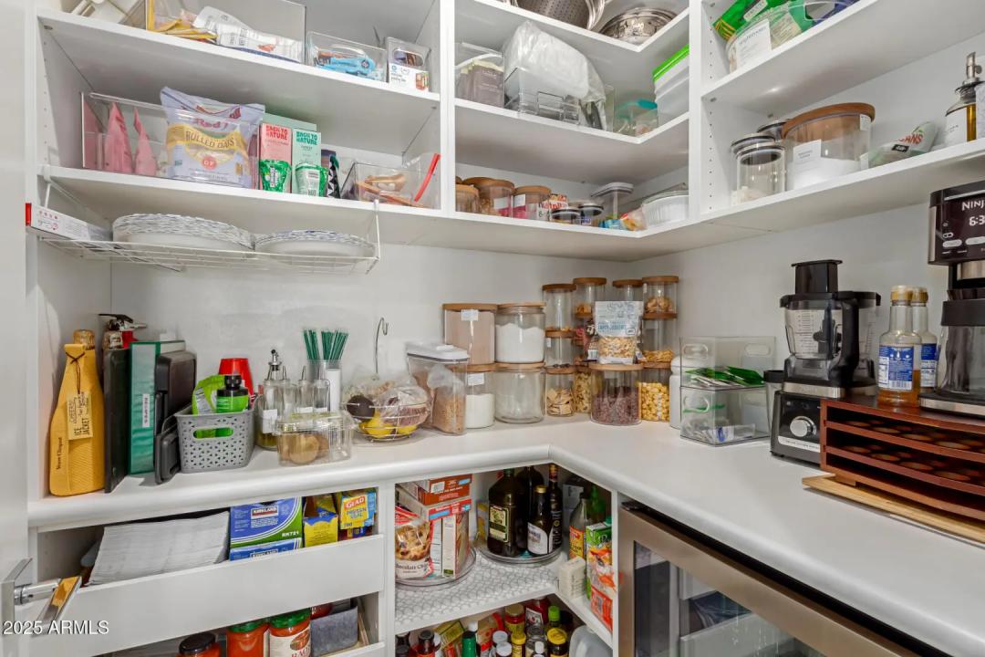 Real Estate Picture 12