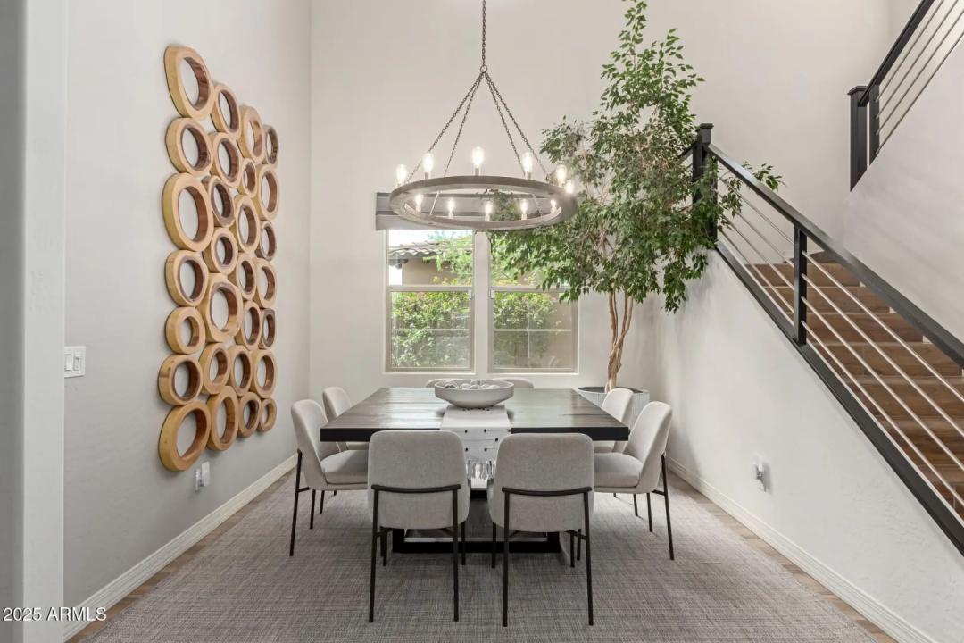 Real Estate Picture 6