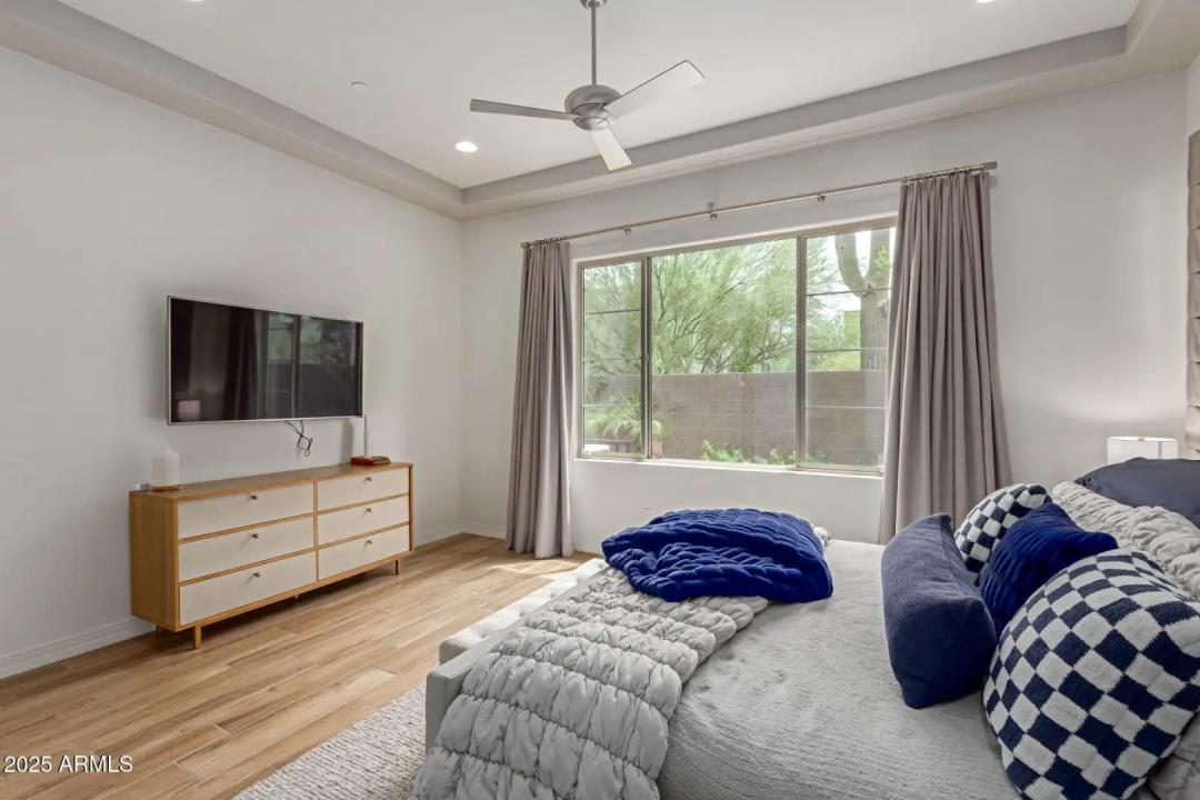 Real Estate Picture 17