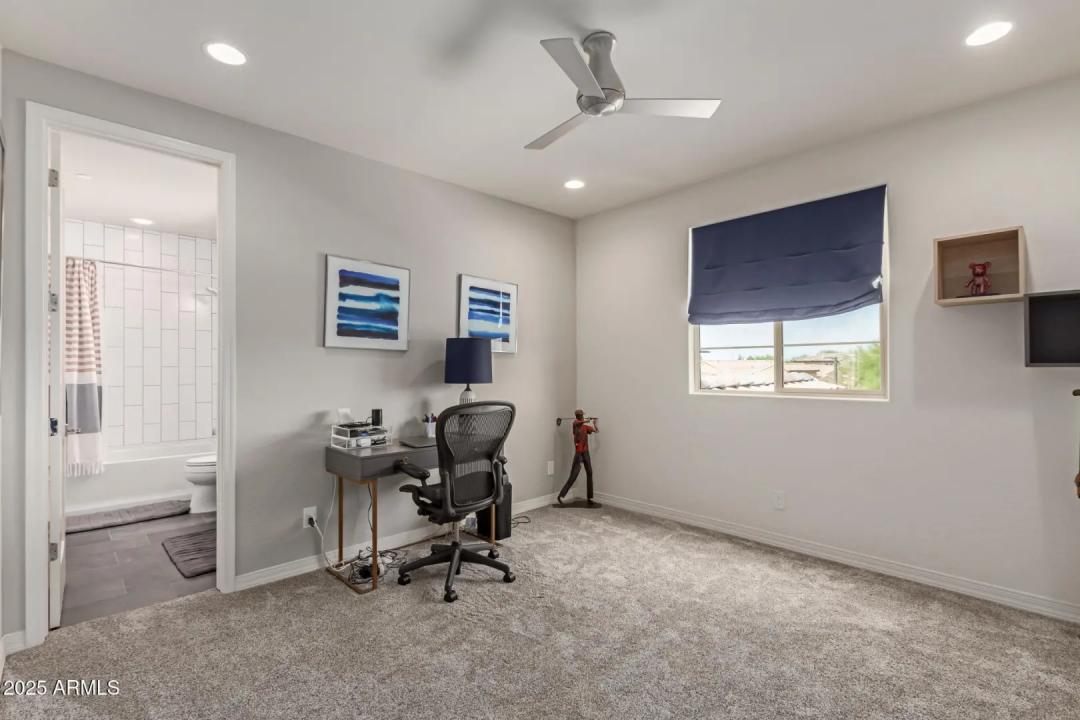 Real Estate Picture 37