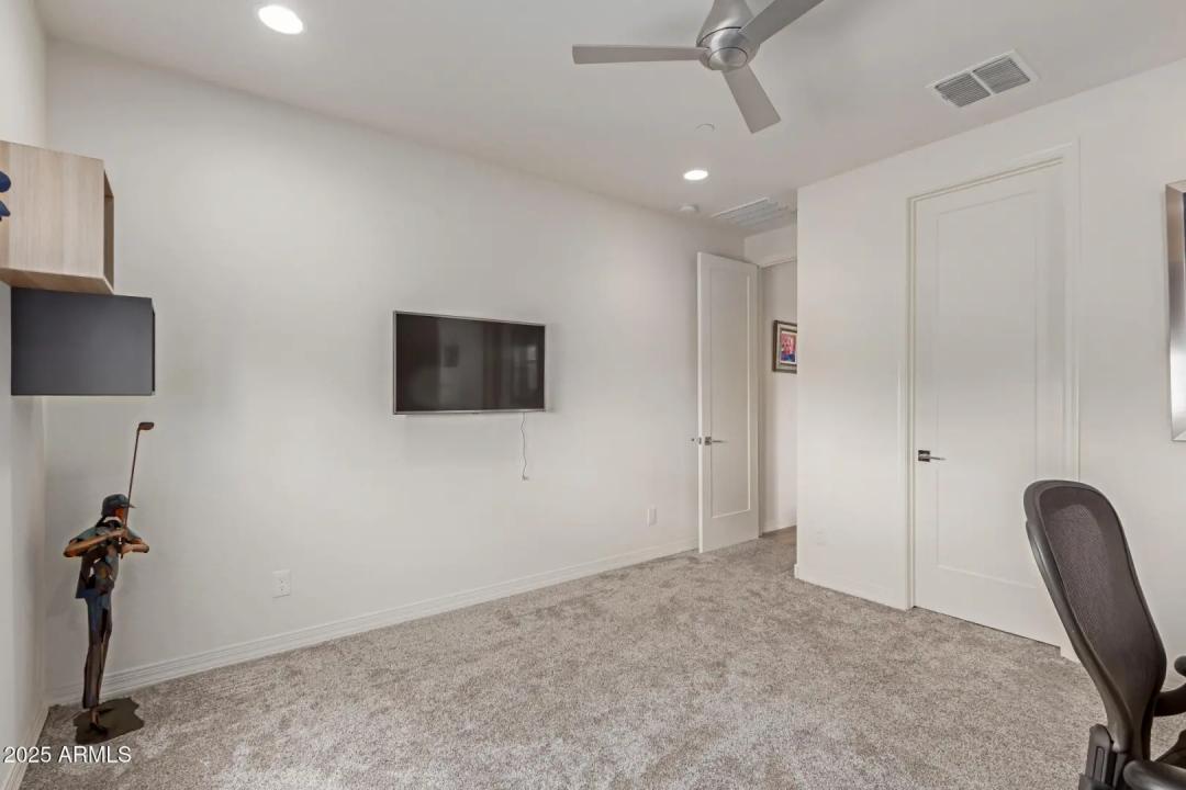 Real Estate Picture 38