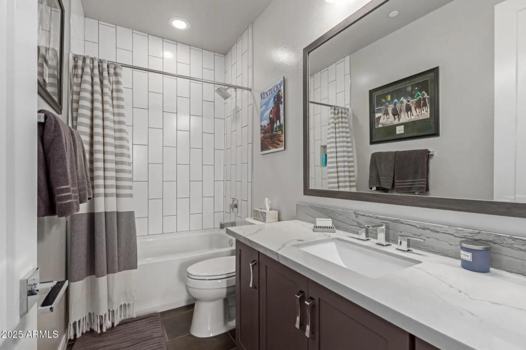 Real Estate Picture 43