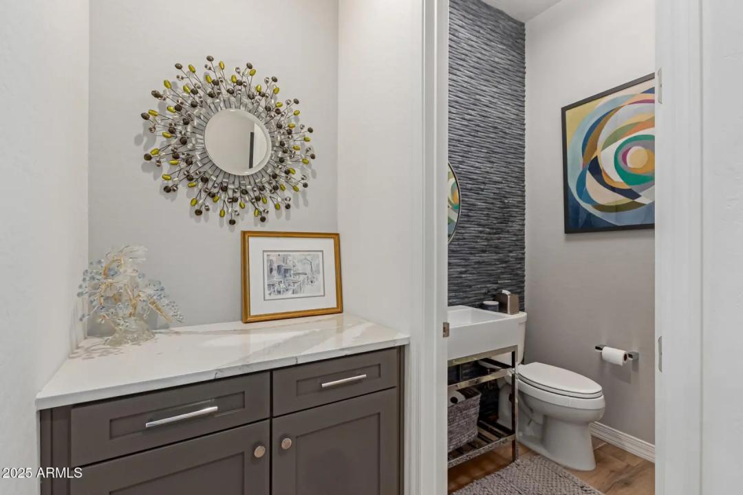 Real Estate Picture 23