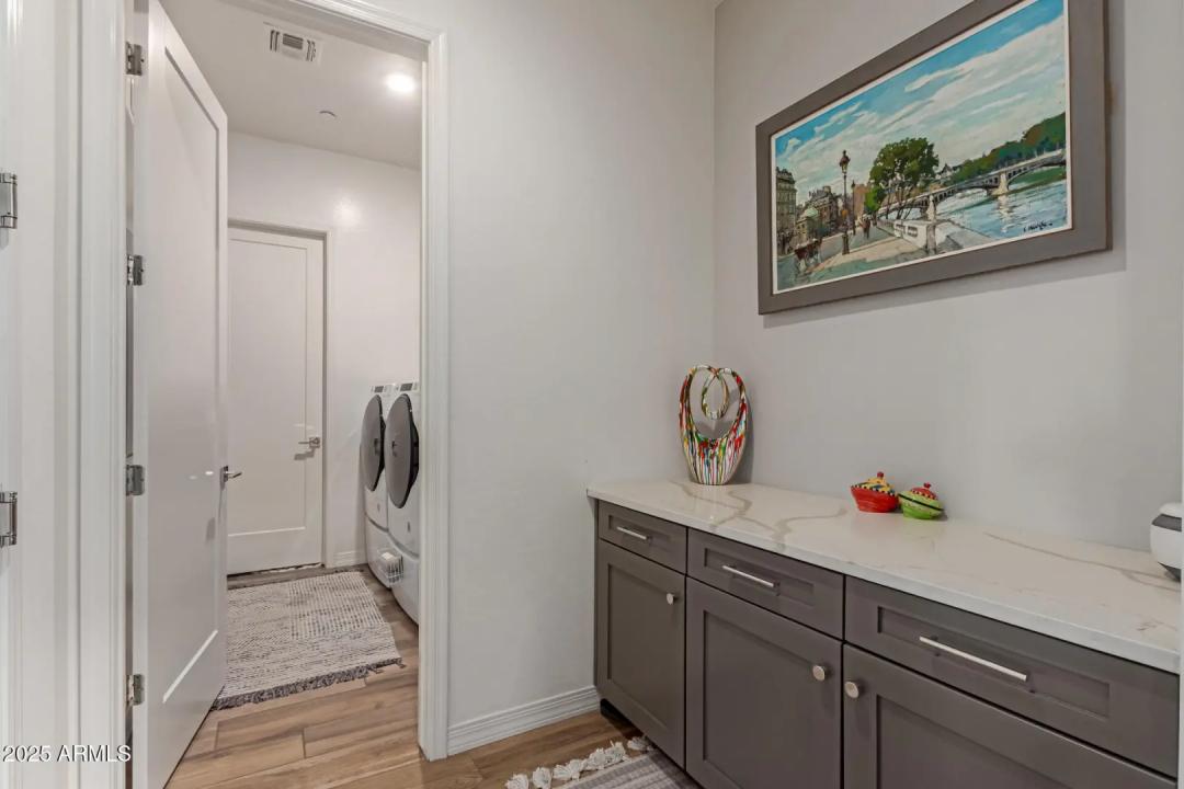 Real Estate Picture 29
