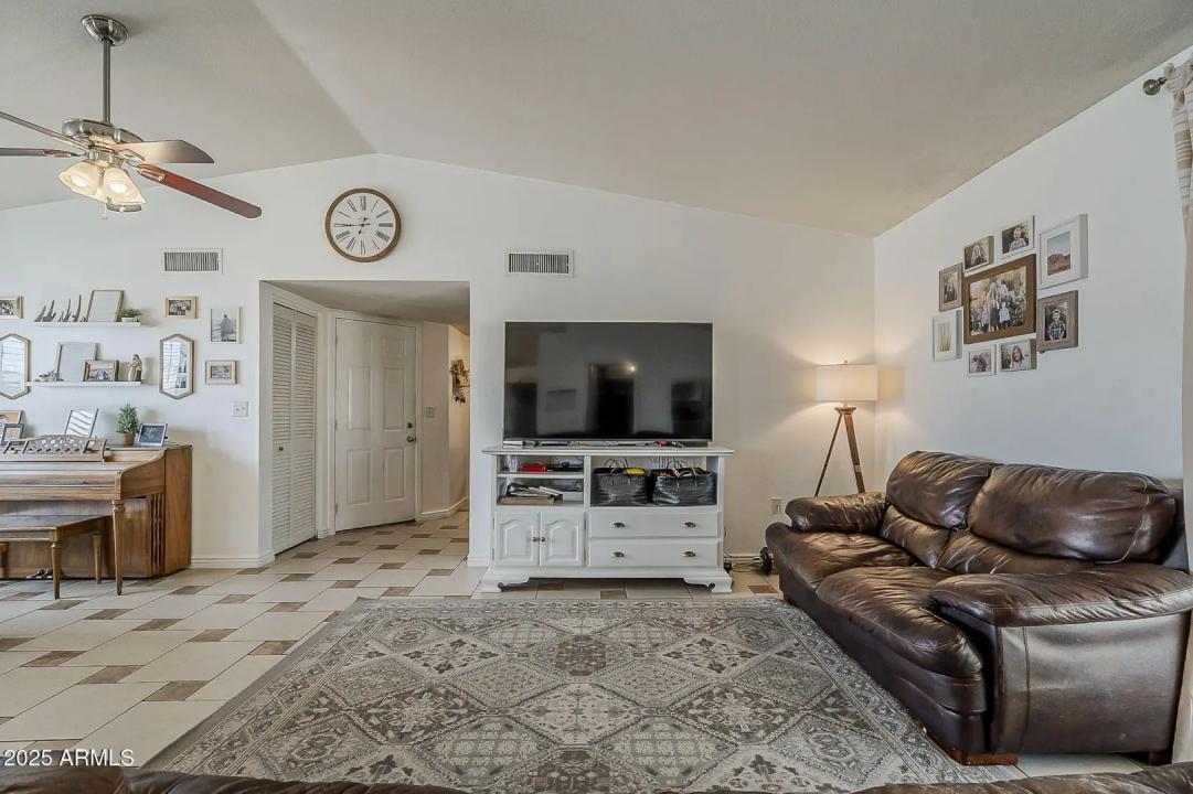Real Estate Picture 10