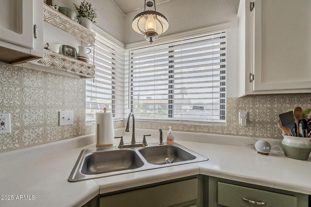 Real Estate Picture 18