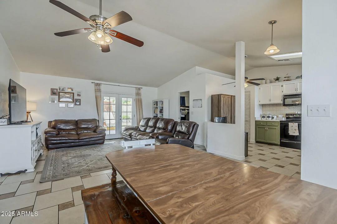 Real Estate Picture 21