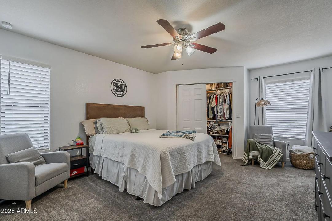 Real Estate Picture 22