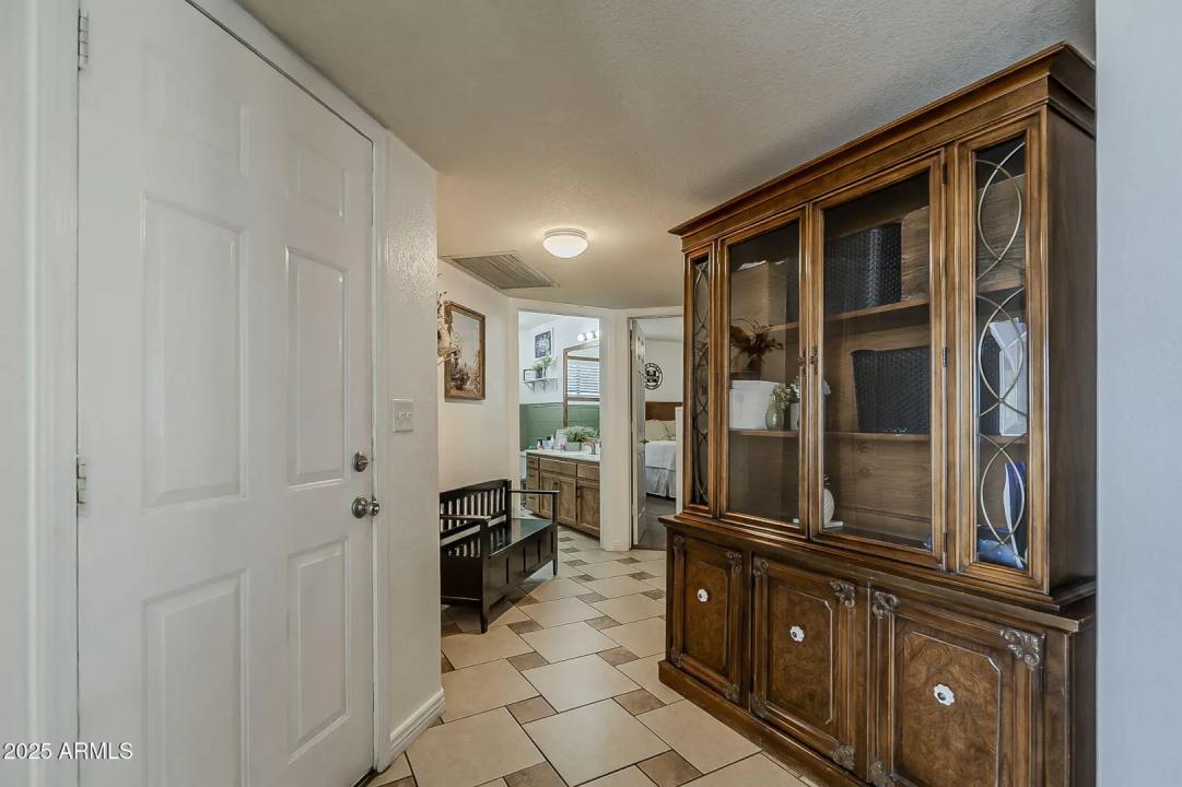 Real Estate Picture 32