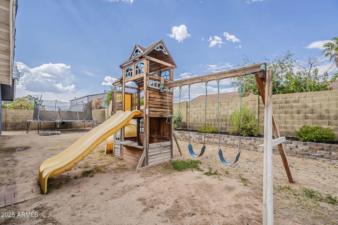Real Estate Picture 41