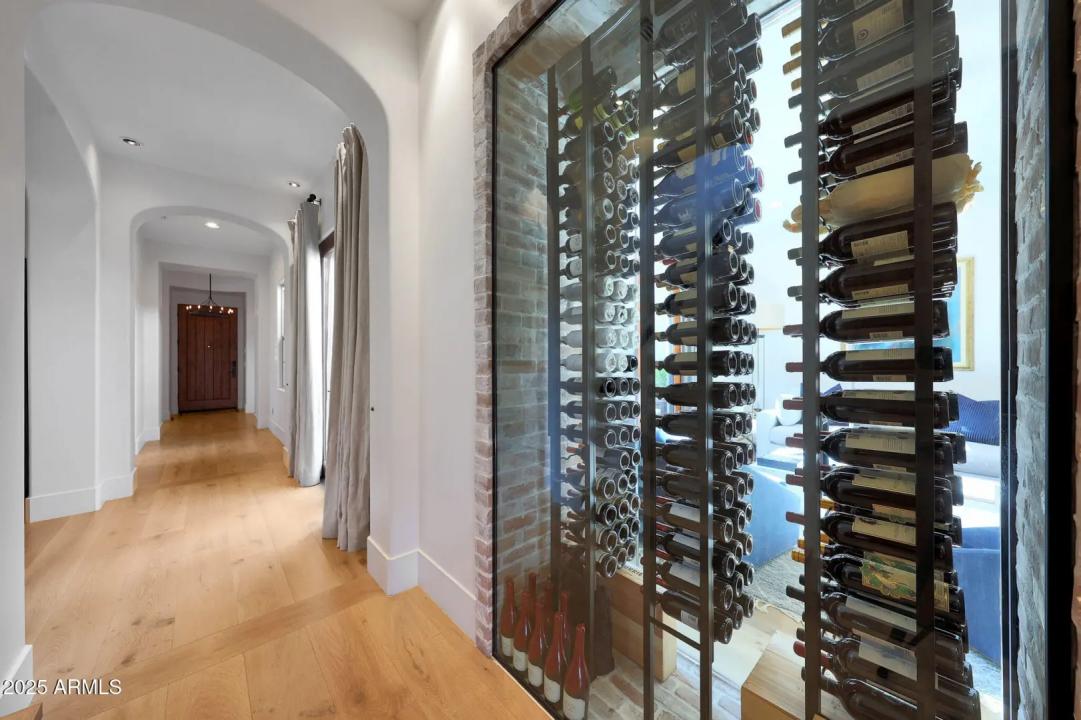 Real Estate Picture 14