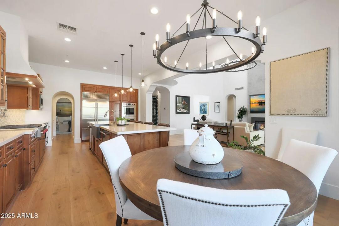 Real Estate Picture 24