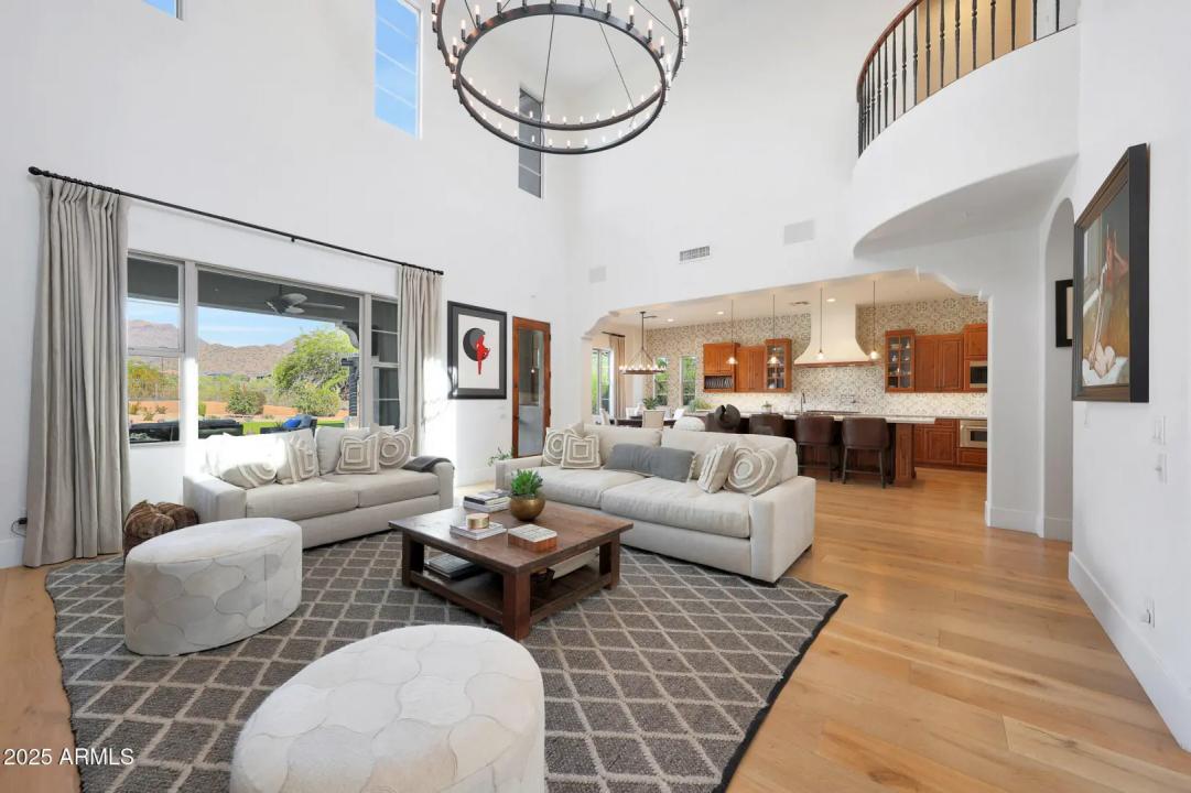 Real Estate Picture 6