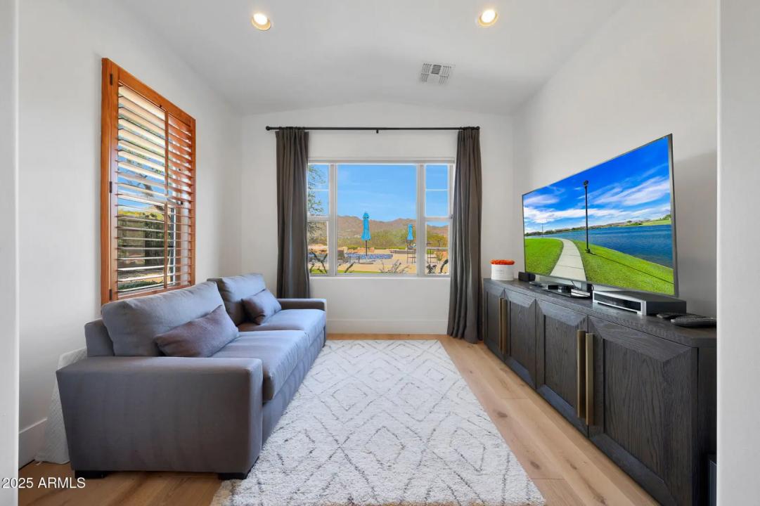 Real Estate Picture 35