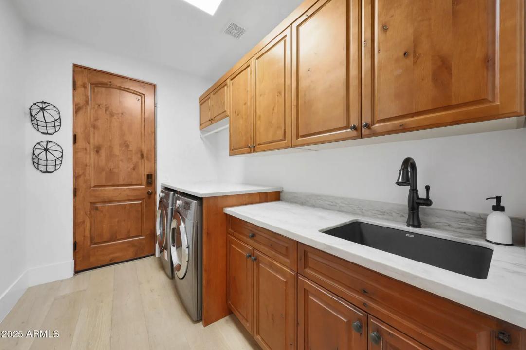 Real Estate Picture 46