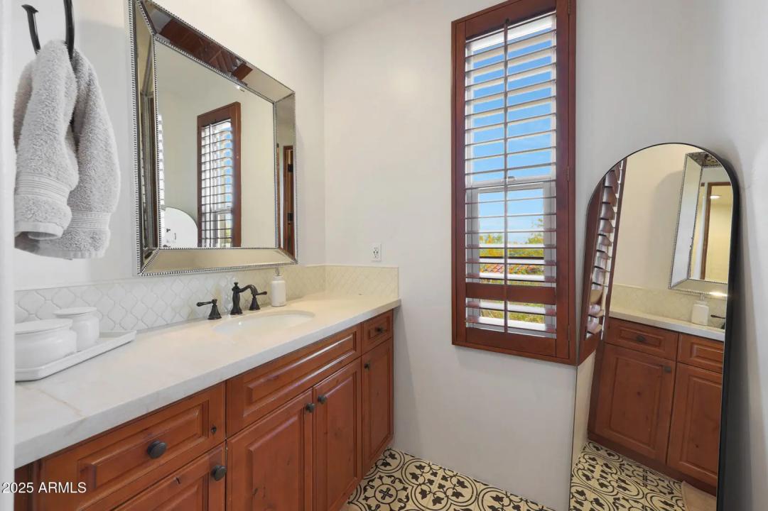 Real Estate Picture 48