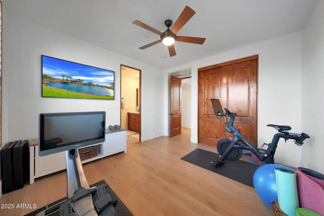 Real Estate Picture 50