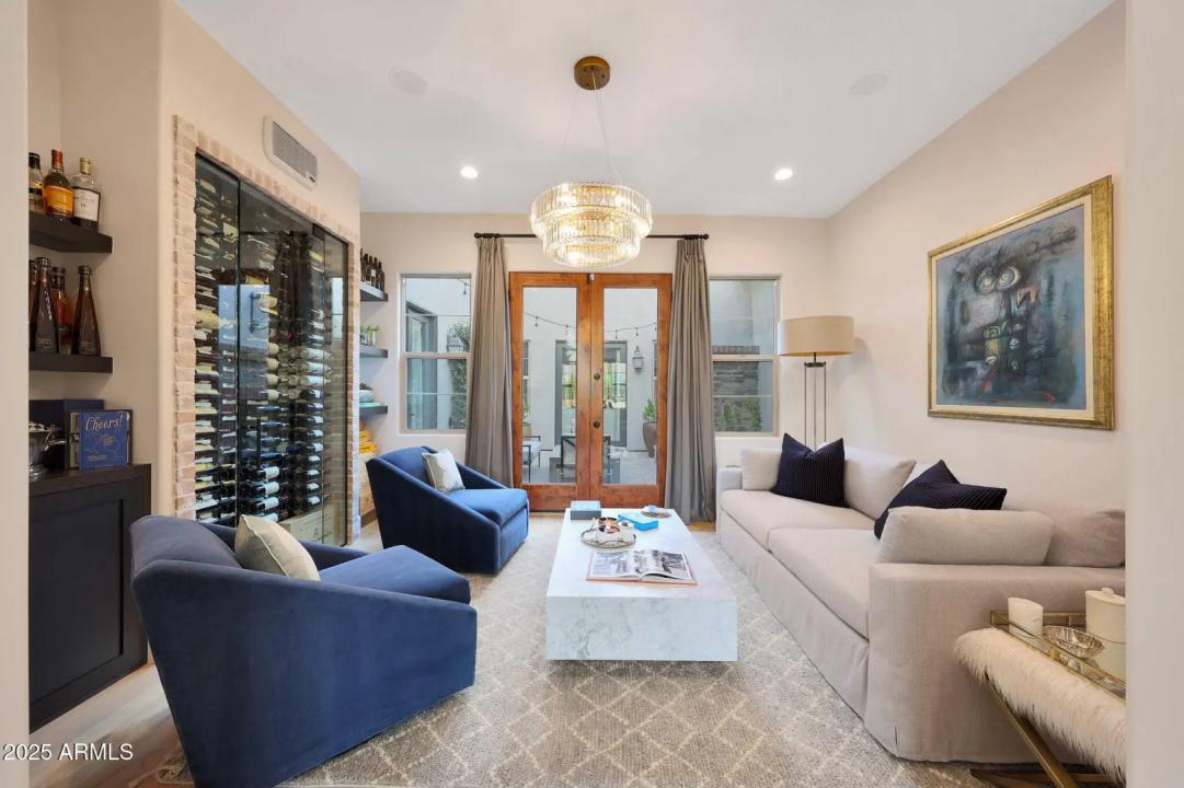 Real Estate Picture 8
