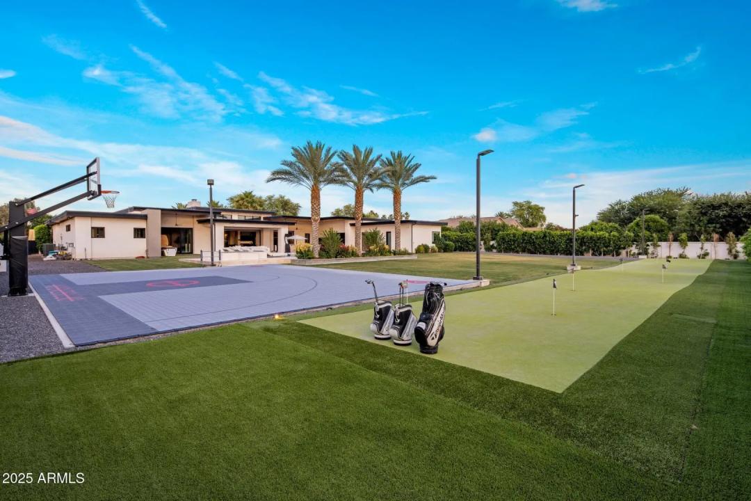 Real Estate Picture 9