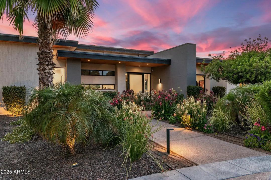 Real Estate Picture 4