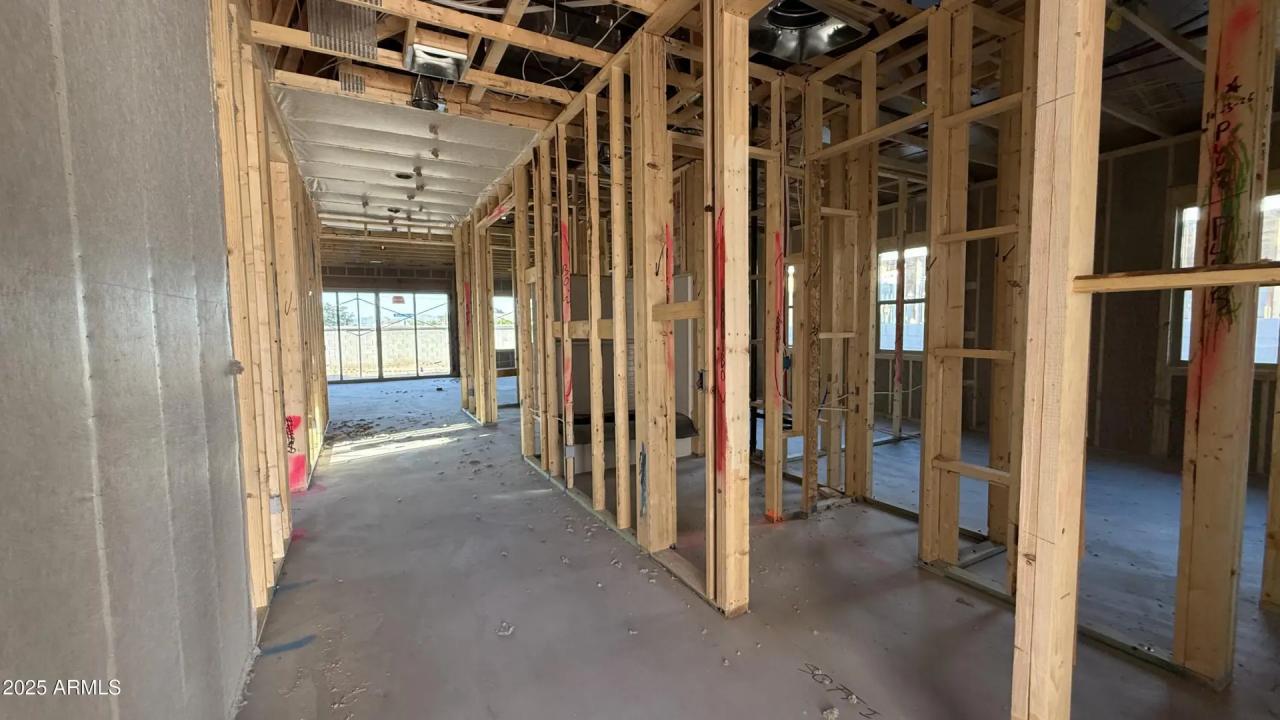 Real Estate Picture 4