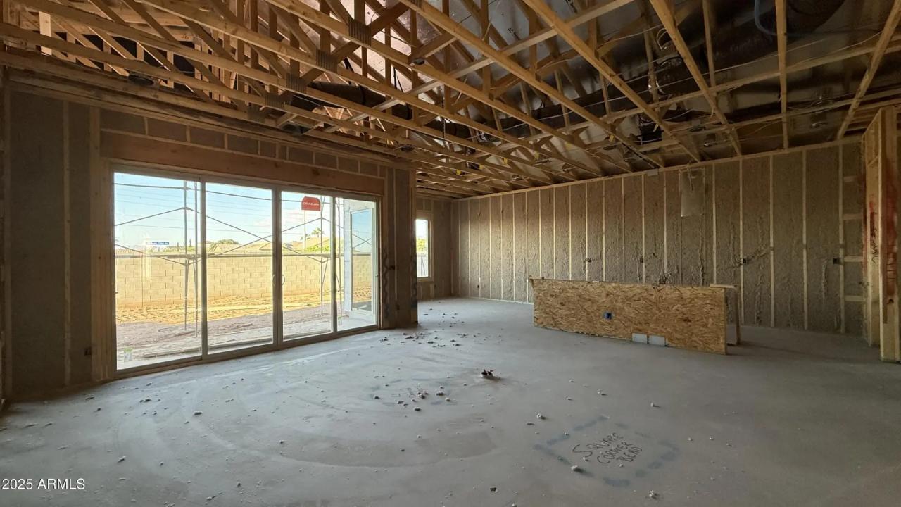 Real Estate Picture 8