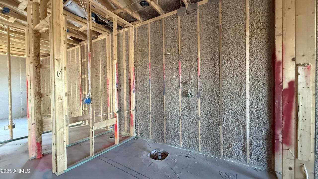 Real Estate Picture 11