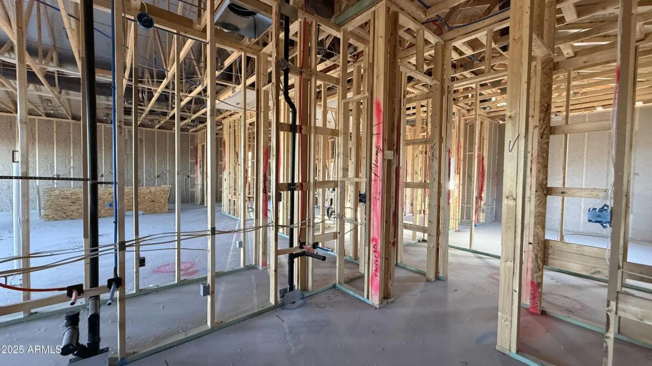 Real Estate Picture 12
