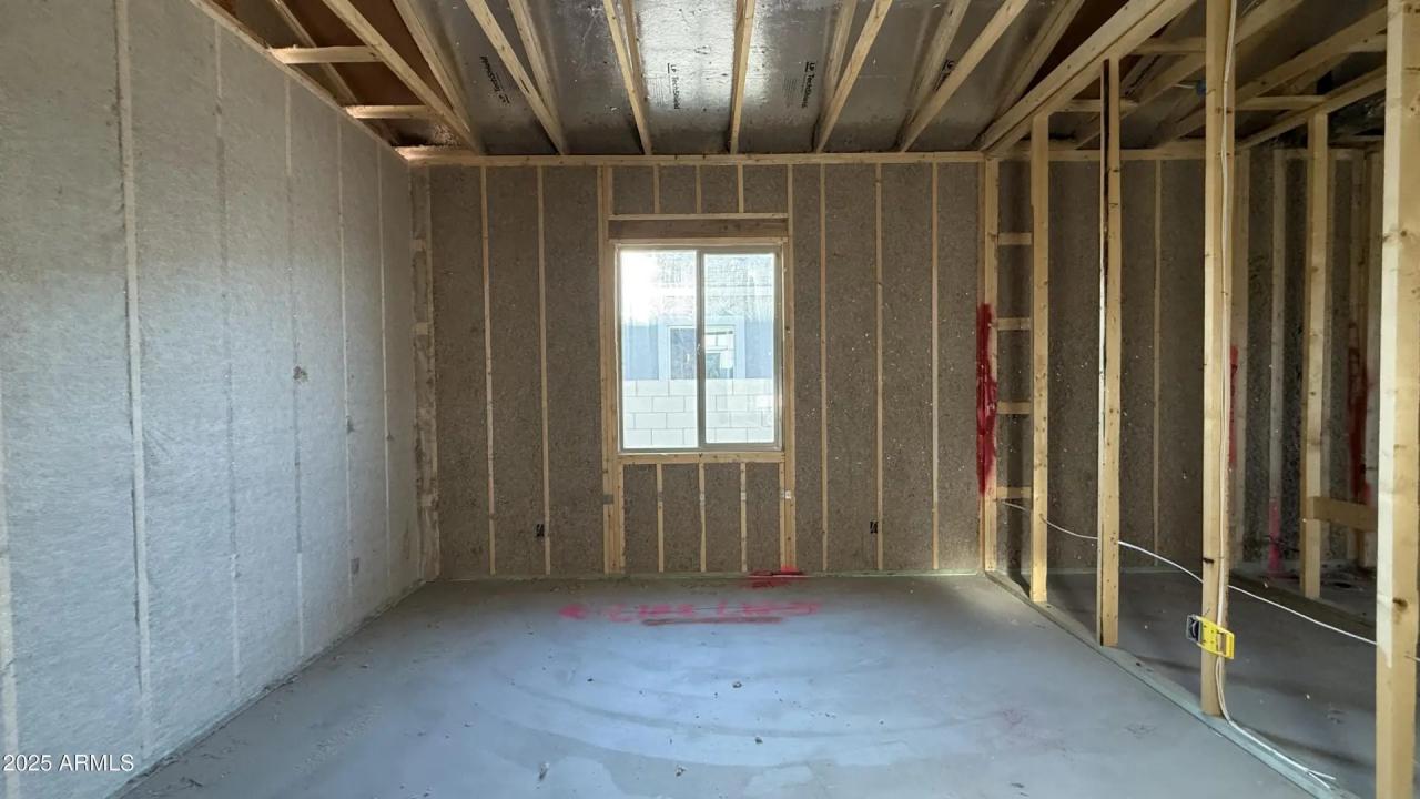 Real Estate Picture 13