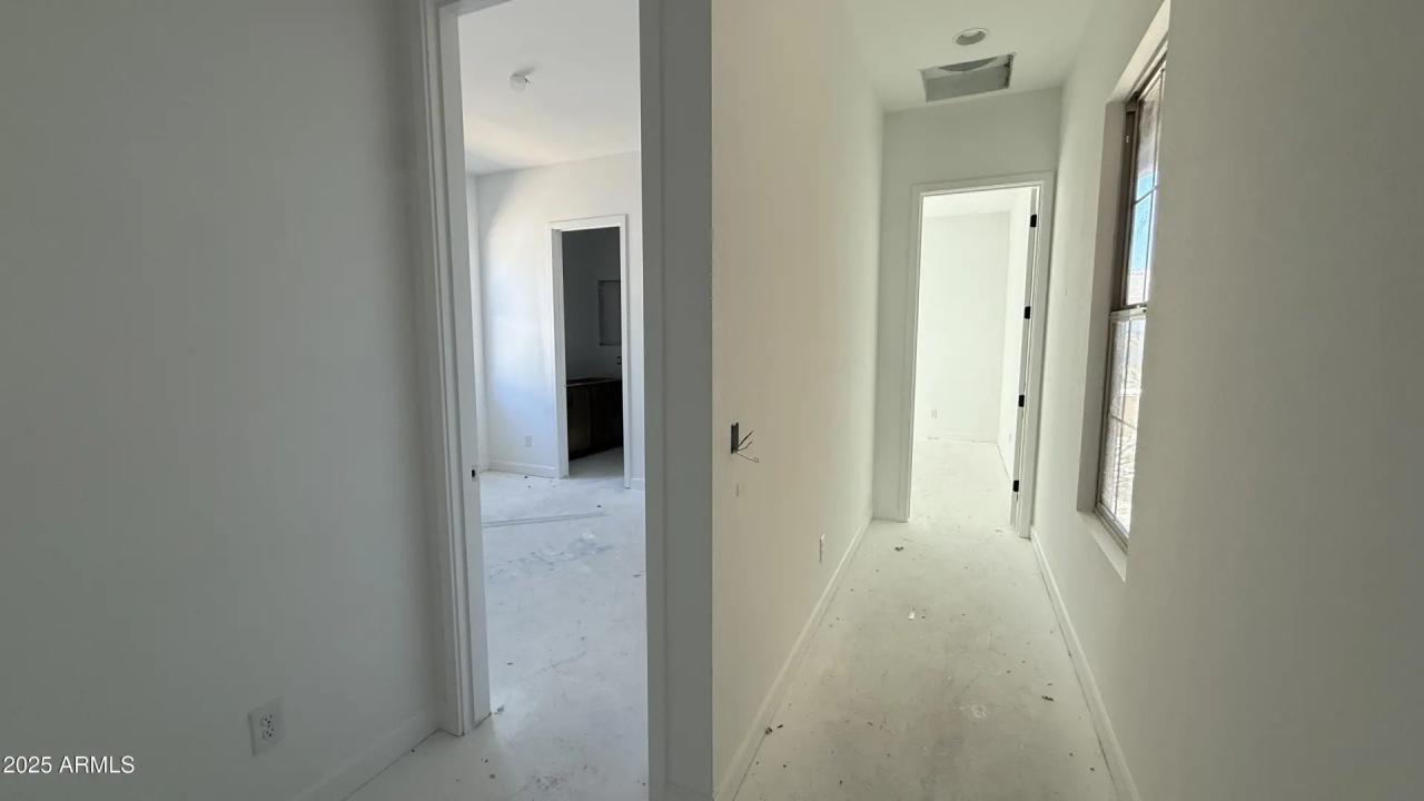 Real Estate Picture 5