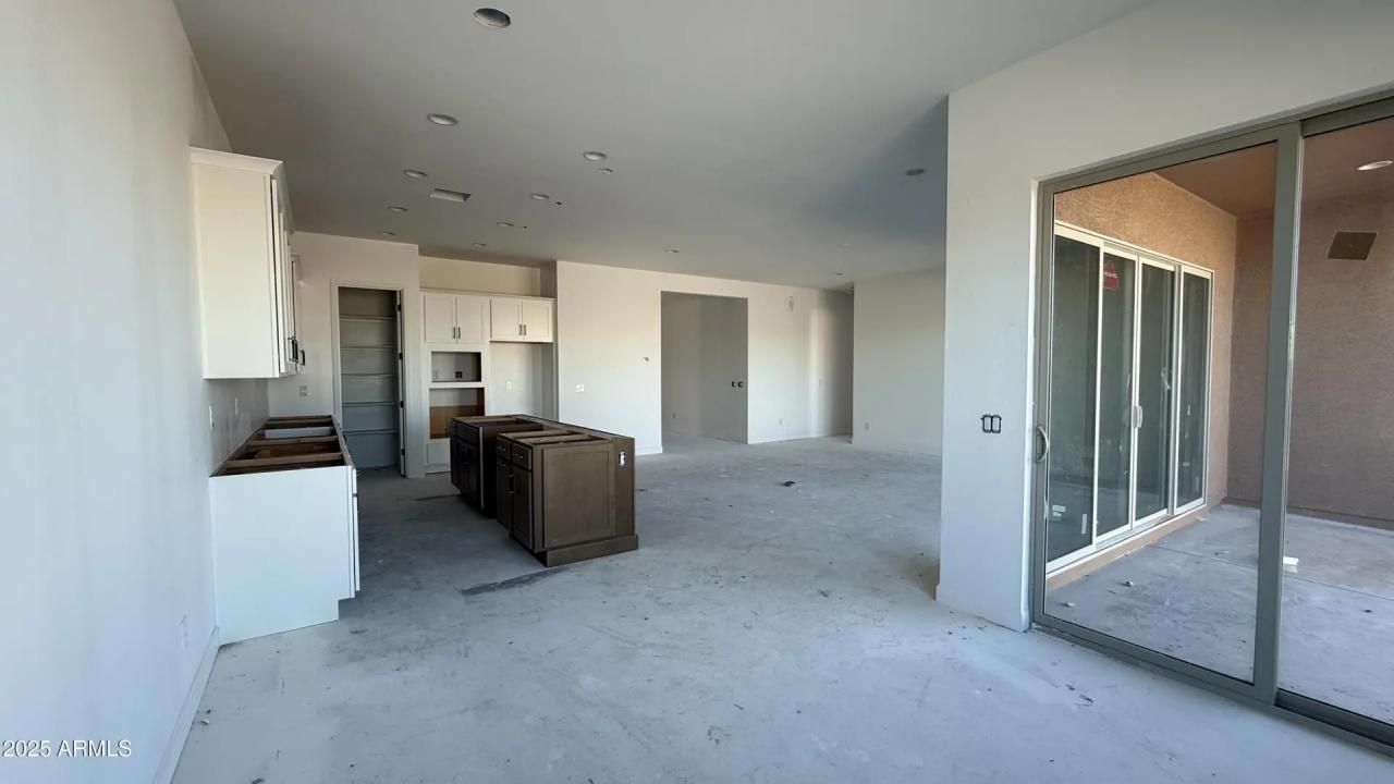 Real Estate Picture 18