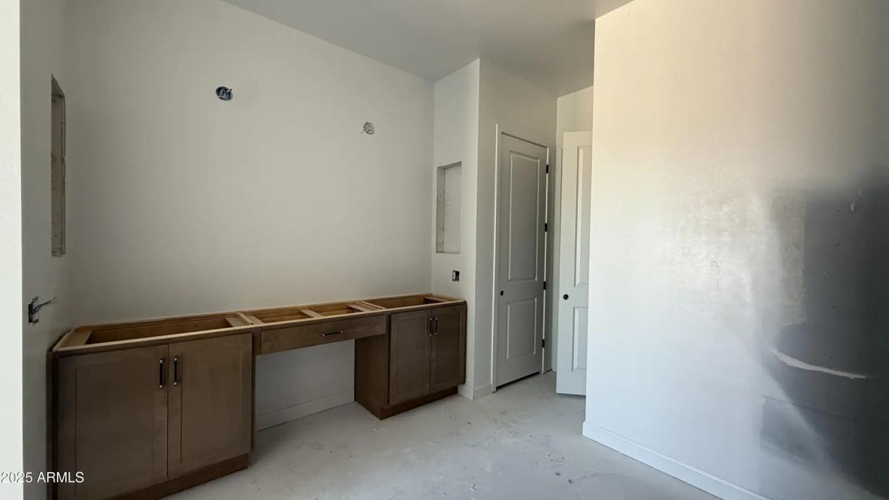 Real Estate Picture 21