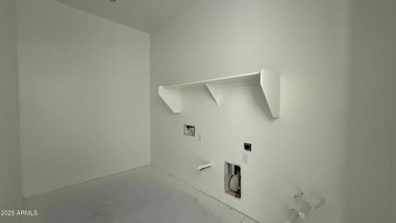 Real Estate Picture 23