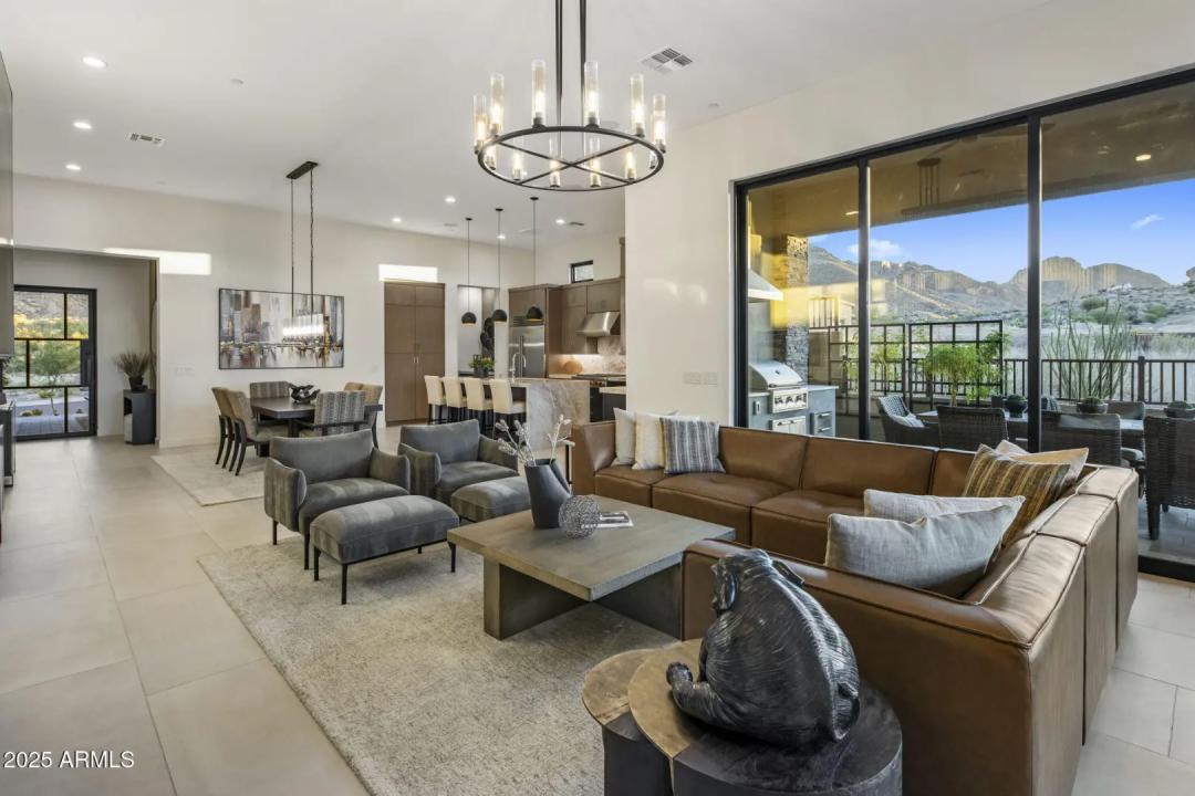 Real Estate Picture 5