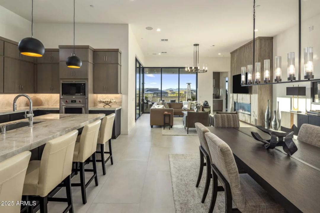Real Estate Picture 14