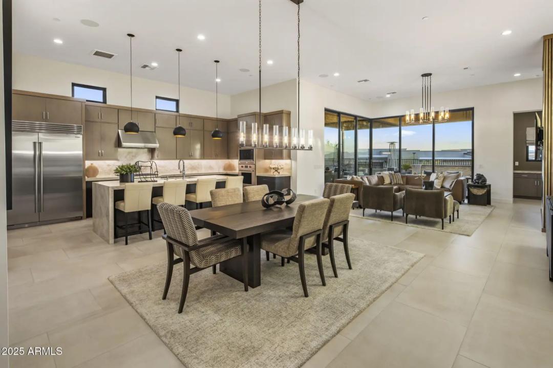 Real Estate Picture 15